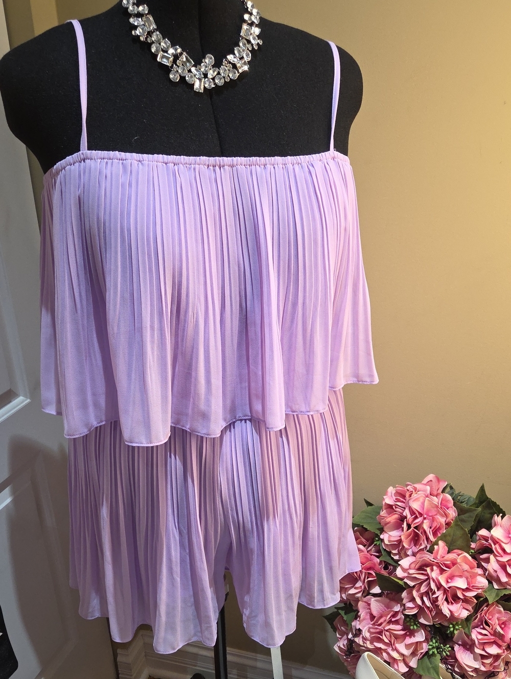 Nwot XL Exlura  Lavender Pleated Romper - Lightweight Spaghetti-Strap Jumpsuit - Picture 10 of 15
